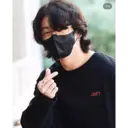 Adhesiu